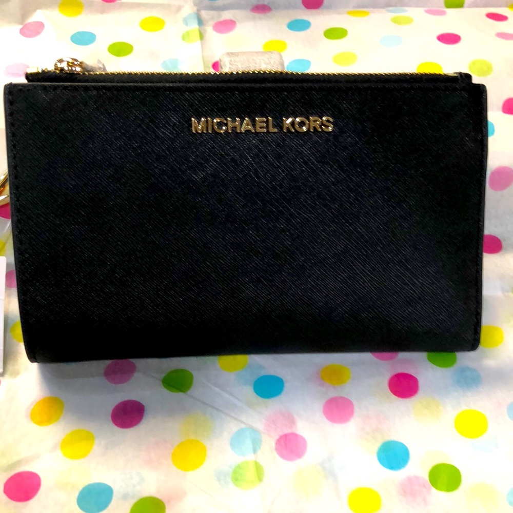 COPY - 🤩MK wallet wristlet phone case blak 💯 NWT